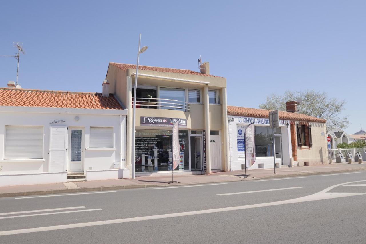 Un Appartement Sur La Marina De St-Gilles Saint-Gilles-Croix-de-Vie Exterior photo
